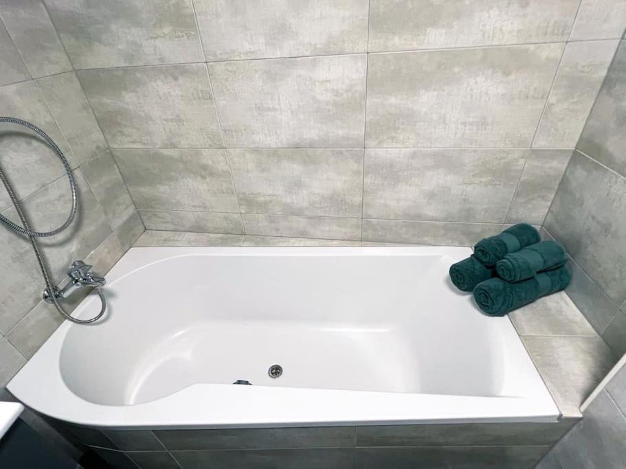 Apartamento Comfy In Modern 2-bdr Near Downtown *